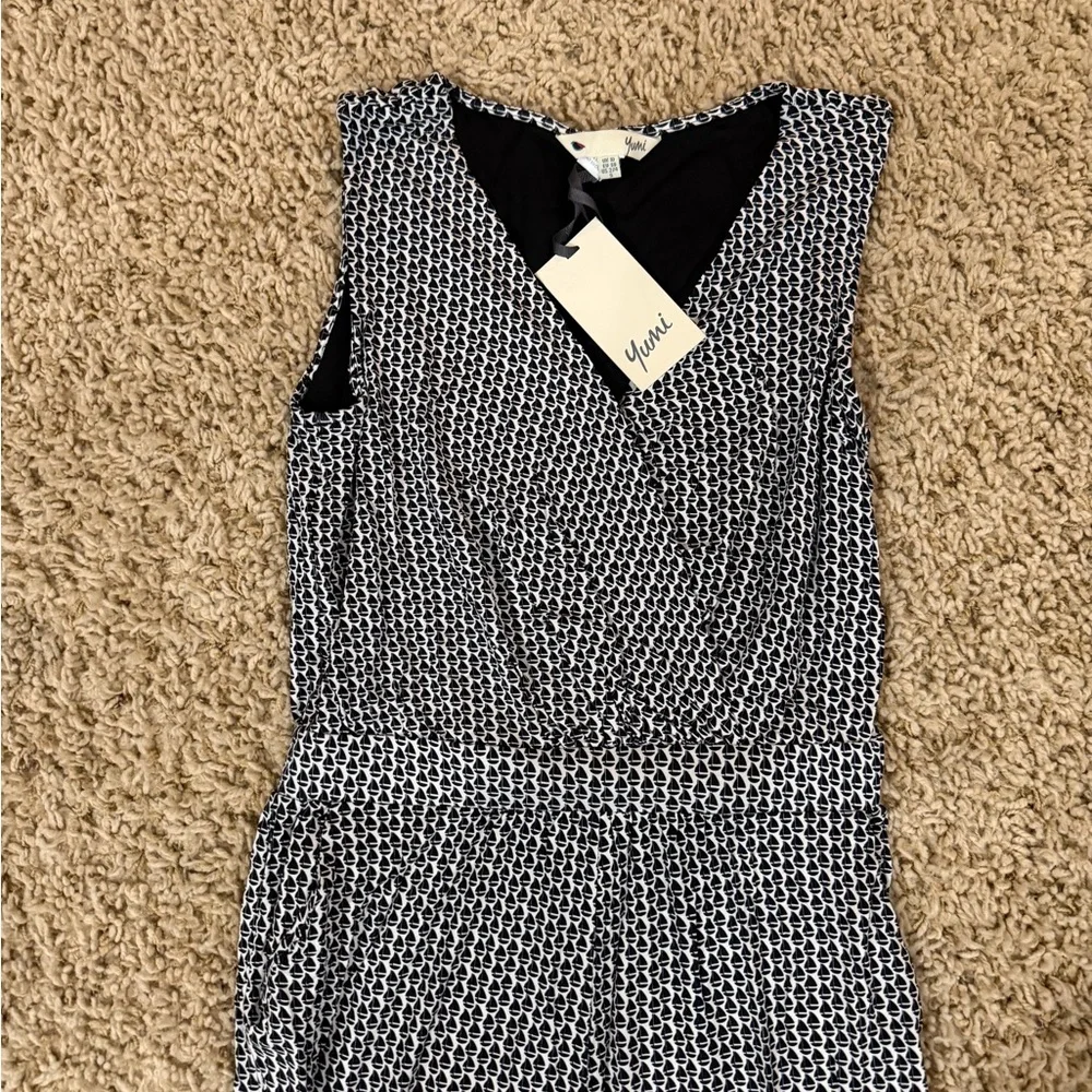 NWT YUMI Black & White Jumpsuit Small - Picture 2 of 6